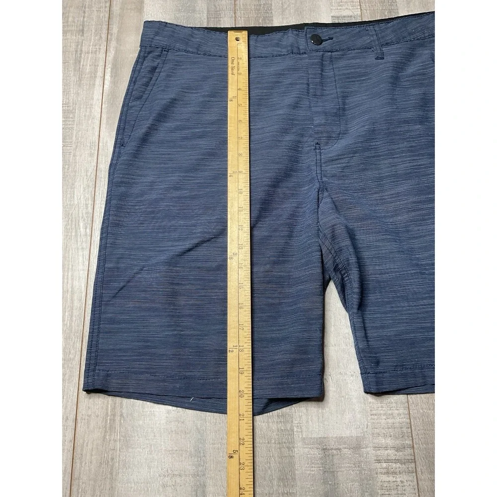 Atlantis Performance Weather Gear Hybrid Stretch Navy Blue Stripe Shorts Size 38